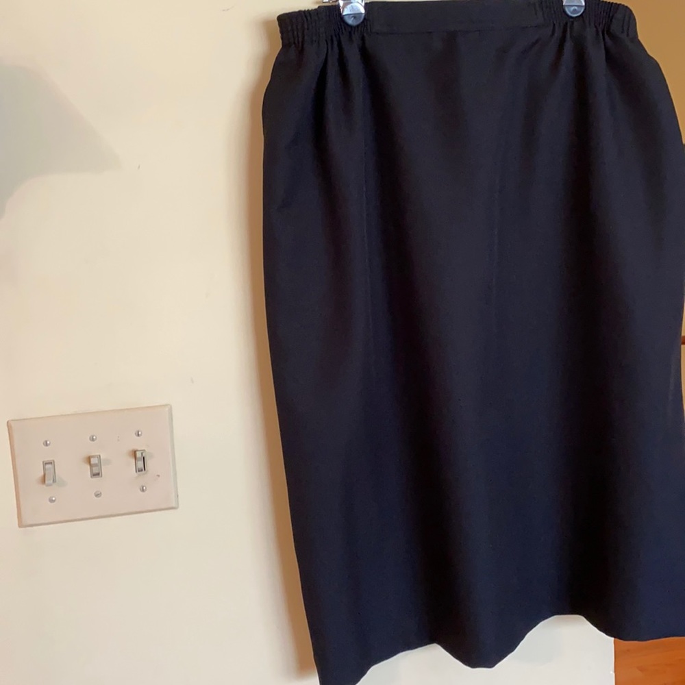 Women’s Skirt